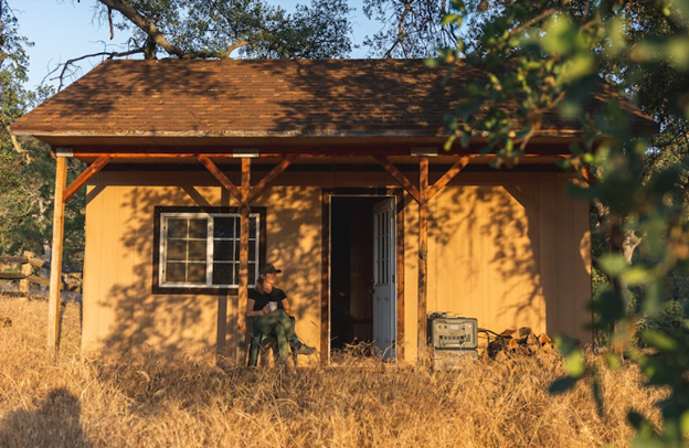 build an off grid cabin