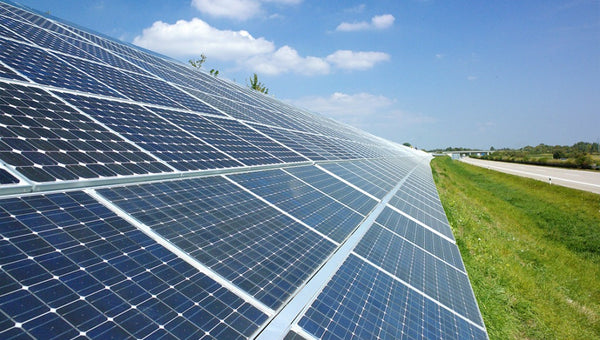 What Is the Difference Between a Solar Converter and a Solar Inverter?