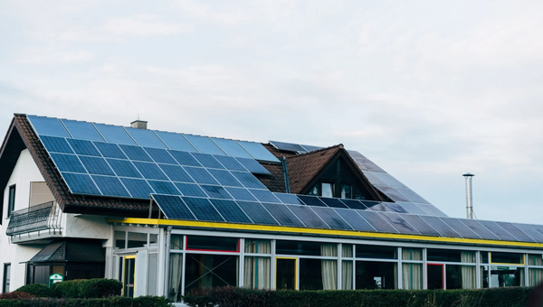 What Size Solar Generator Do I Need for a 1500 Square Foot House?