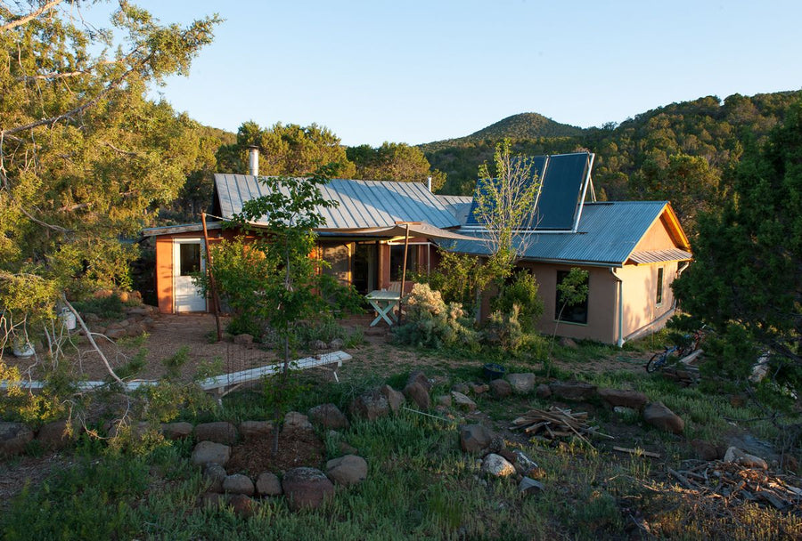 How to Start Living off the Grid: A Beginner's Guide