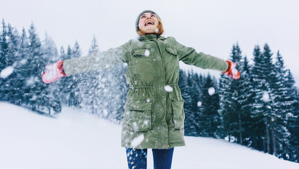 12 Best Winter Activities to Do Indoors or Outside