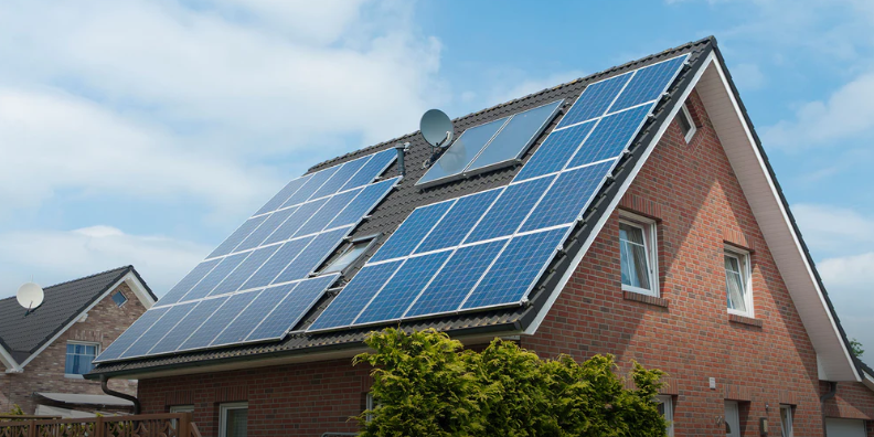 How are Solar Batteries Different from Rechargeable Batteries?